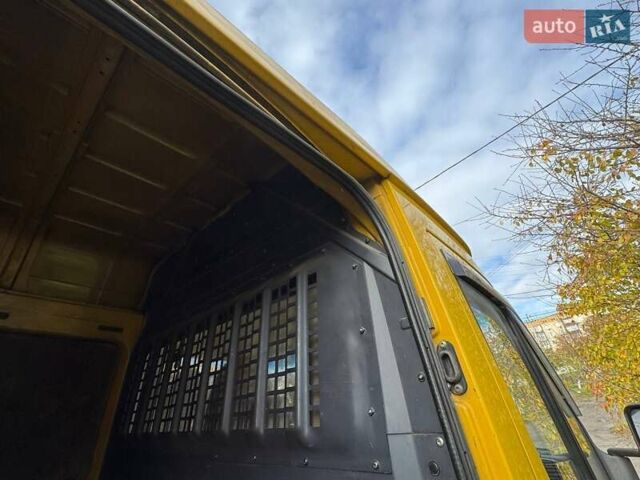 Мерседес Sprinter 2006 в Шепетовке на Automoto.ua Желтый Мерседес Sprinter, объемом двигателя 2.1 л и пробегом 636 тыс. км за 10500 $, фото 11 на Automoto.ua