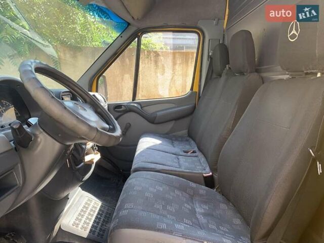Жовтий Мерседес Sprinter, об'ємом двигуна 2.15 л та пробігом 480 тис. км за 7300 $, фото 7 на Automoto.ua