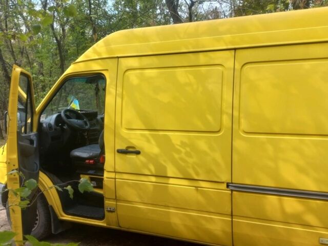 Жовтий Мерседес Sprinter, об'ємом двигуна 2.2 л та пробігом 515 тис. км за 7700 $, фото 9 на Automoto.ua