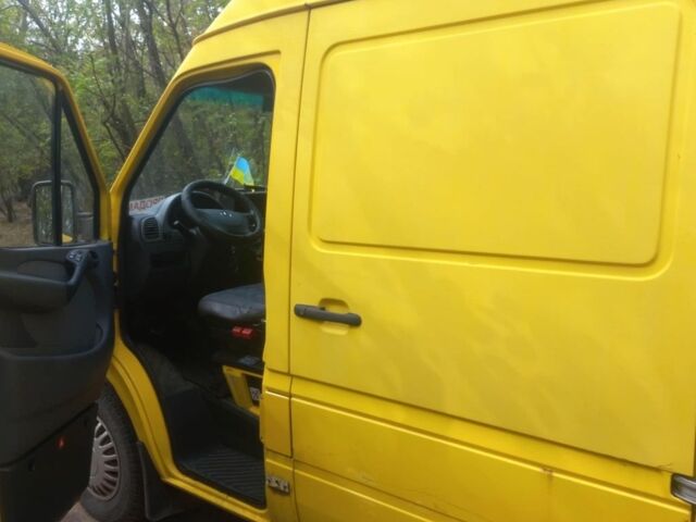 Жовтий Мерседес Sprinter, об'ємом двигуна 2.2 л та пробігом 515 тис. км за 7700 $, фото 7 на Automoto.ua