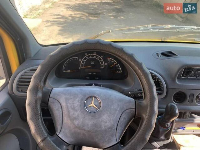 Жовтий Мерседес Sprinter, об'ємом двигуна 2.15 л та пробігом 480 тис. км за 7300 $, фото 6 на Automoto.ua