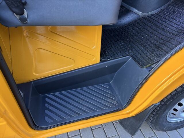 Мерседес Sprinter 2006 у Рівному на Automoto.ua Жовтий Мерседес Sprinter, об'ємом двигуна 2.1 л та пробігом 377 тис. км за 11350 $, фото 12 на Automoto.ua