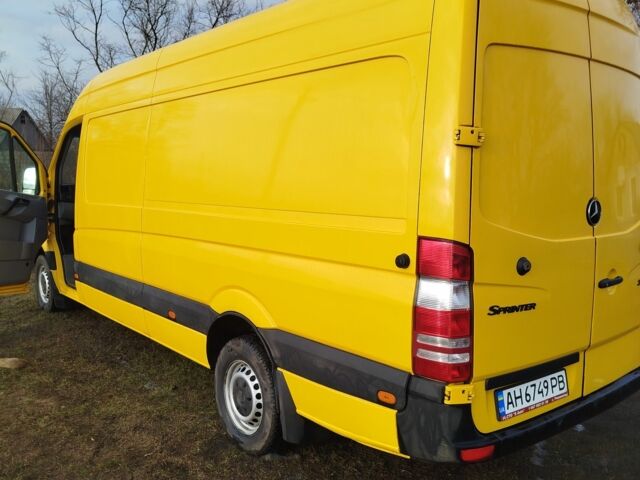Желтый Мерседес Sprinter, объемом двигателя 3 л и пробегом 340 тыс. км за 11000 $, фото 4 на Automoto.ua