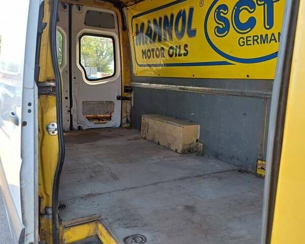 Желтый Мерседес Sprinter, объемом двигателя 2.2 л и пробегом 995 тыс. км за 7900 $, фото 5 на Automoto.ua