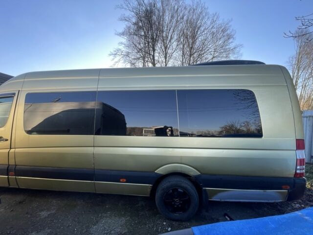 Желтый Мерседес Sprinter, объемом двигателя 3 л и пробегом 400 тыс. км за 13200 $, фото 5 на Automoto.ua