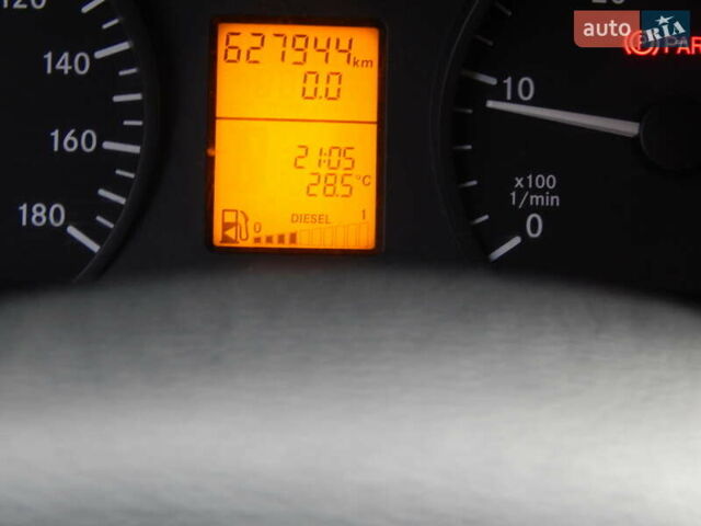 Желтый Мерседес Sprinter, объемом двигателя 2.15 л и пробегом 630 тыс. км за 10700 $, фото 20 на Automoto.ua