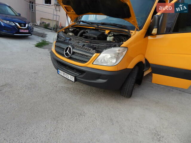 Желтый Мерседес Sprinter, объемом двигателя 2.15 л и пробегом 630 тыс. км за 10700 $, фото 19 на Automoto.ua