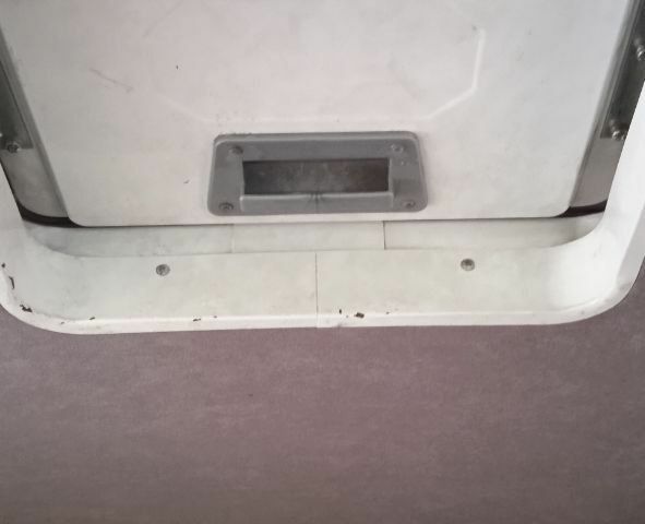 Желтый Мерседес Sprinter, объемом двигателя 2 л и пробегом 250 тыс. км за 13500 $, фото 5 на Automoto.ua