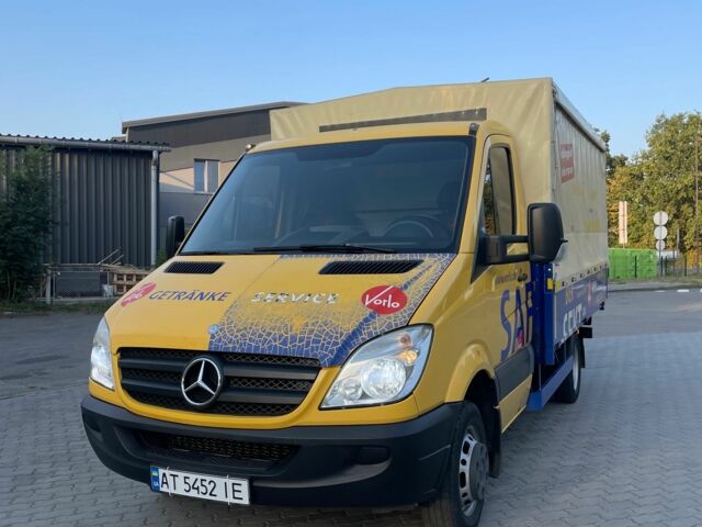 Желтый Мерседес Sprinter, объемом двигателя 2.1 л и пробегом 245 тыс. км за 19900 $, фото 2 на Automoto.ua