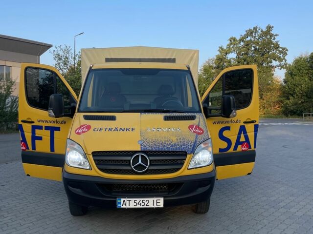 Желтый Мерседес Sprinter, объемом двигателя 2.1 л и пробегом 245 тыс. км за 19900 $, фото 5 на Automoto.ua