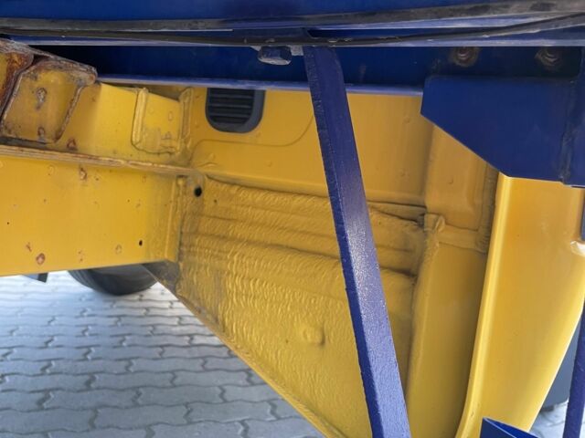 Желтый Мерседес Sprinter, объемом двигателя 2.1 л и пробегом 245 тыс. км за 19900 $, фото 17 на Automoto.ua