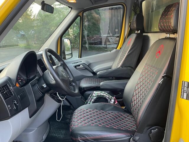 Желтый Мерседес Sprinter, объемом двигателя 2.1 л и пробегом 245 тыс. км за 19900 $, фото 11 на Automoto.ua