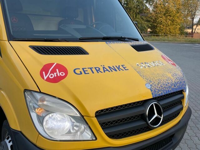 Желтый Мерседес Sprinter, объемом двигателя 2.1 л и пробегом 245 тыс. км за 19900 $, фото 19 на Automoto.ua