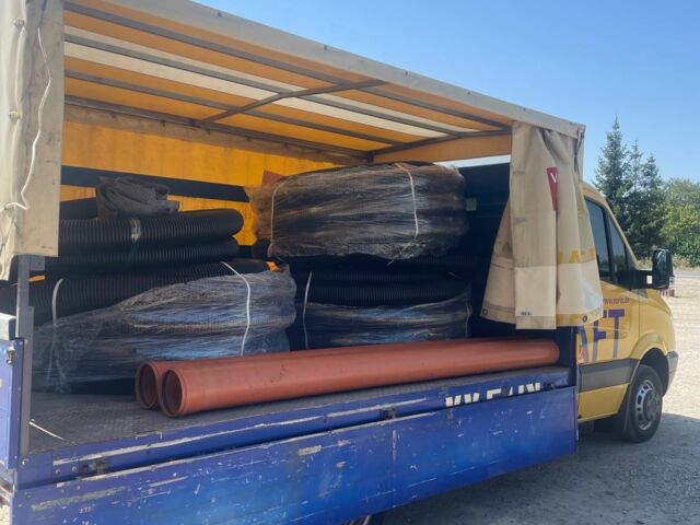 Желтый Мерседес Sprinter, объемом двигателя 2.1 л и пробегом 245 тыс. км за 19900 $, фото 7 на Automoto.ua