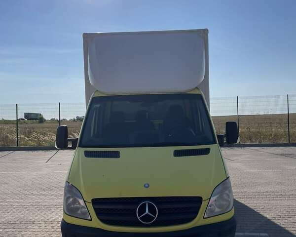 Желтый Мерседес Sprinter, объемом двигателя 2.15 л и пробегом 629 тыс. км за 16000 $, фото 14 на Automoto.ua