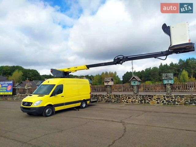 Желтый Мерседес Sprinter, объемом двигателя 0 л и пробегом 207 тыс. км за 29700 $, фото 54 на Automoto.ua