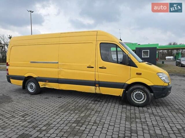 Желтый Мерседес Sprinter, объемом двигателя 2.14 л и пробегом 551 тыс. км за 10199 $, фото 17 на Automoto.ua