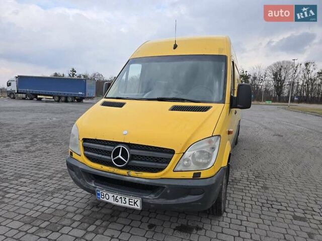Желтый Мерседес Sprinter, объемом двигателя 2.14 л и пробегом 551 тыс. км за 10199 $, фото 7 на Automoto.ua