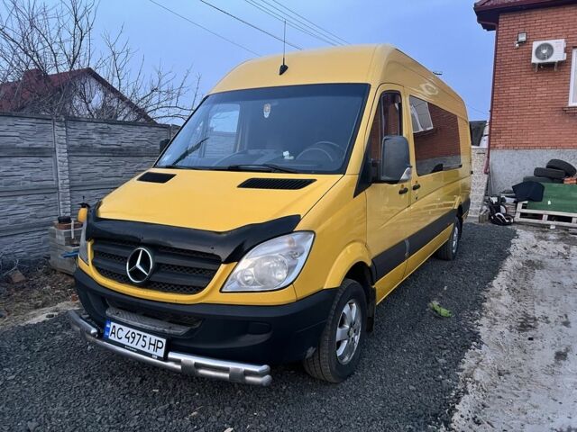 Жовтий Мерседес Sprinter, об'ємом двигуна 2.1 л та пробігом 200 тис. км за 13500 $, фото 1 на Automoto.ua