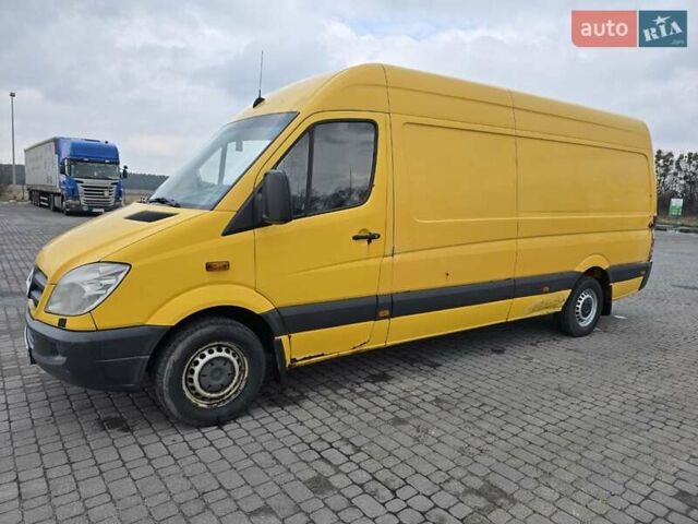 Желтый Мерседес Sprinter, объемом двигателя 2.14 л и пробегом 551 тыс. км за 10199 $, фото 9 на Automoto.ua