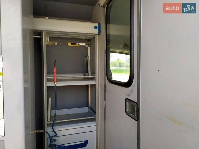 Желтый Мерседес Sprinter, объемом двигателя 0 л и пробегом 207 тыс. км за 29700 $, фото 34 на Automoto.ua