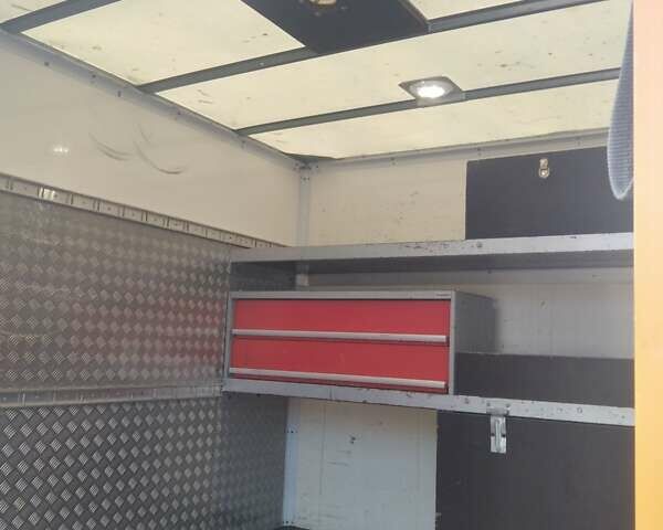 Желтый Мерседес Sprinter, объемом двигателя 0 л и пробегом 195 тыс. км за 18900 $, фото 32 на Automoto.ua