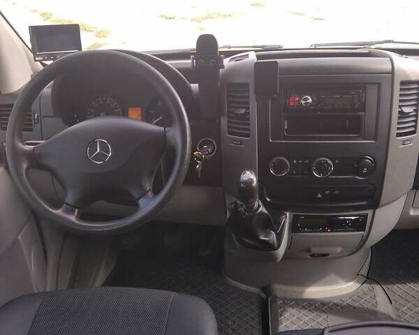 Желтый Мерседес Sprinter, объемом двигателя 0 л и пробегом 195 тыс. км за 18900 $, фото 25 на Automoto.ua