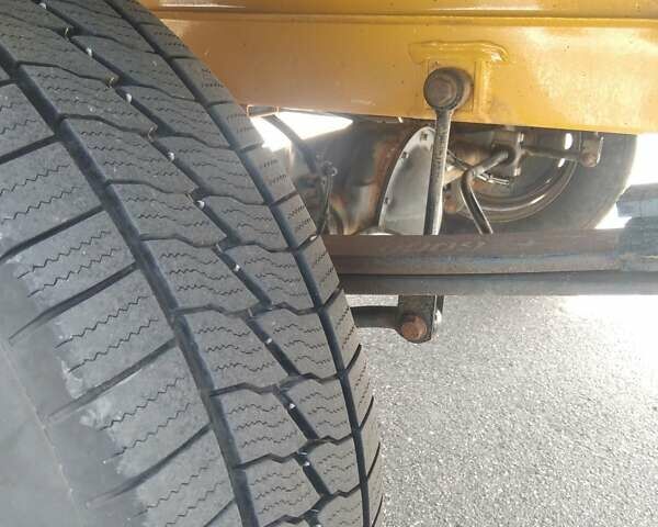 Желтый Мерседес Sprinter, объемом двигателя 0 л и пробегом 195 тыс. км за 18900 $, фото 21 на Automoto.ua