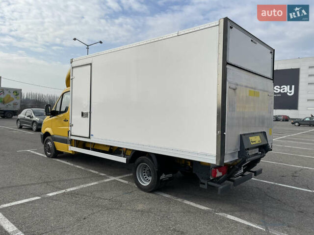 Желтый Мерседес Sprinter, объемом двигателя 2.1 л и пробегом 300 тыс. км за 22500 $, фото 7 на Automoto.ua