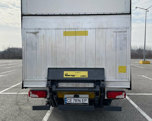 Желтый Мерседес Sprinter, объемом двигателя 2.1 л и пробегом 300 тыс. км за 22500 $, фото 9 на Automoto.ua