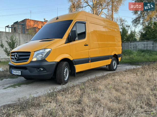 Желтый Мерседес Sprinter, объемом двигателя 3 л и пробегом 310 тыс. км за 21000 $, фото 2 на Automoto.ua