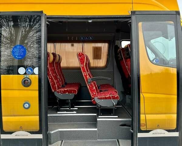 Желтый Мерседес Sprinter, объемом двигателя 2.99 л и пробегом 10 тыс. км за 50000 $, фото 9 на Automoto.ua