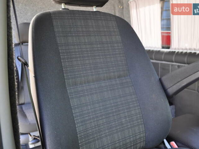 Желтый Мерседес Sprinter, объемом двигателя 2.14 л и пробегом 238 тыс. км за 17300 $, фото 59 на Automoto.ua
