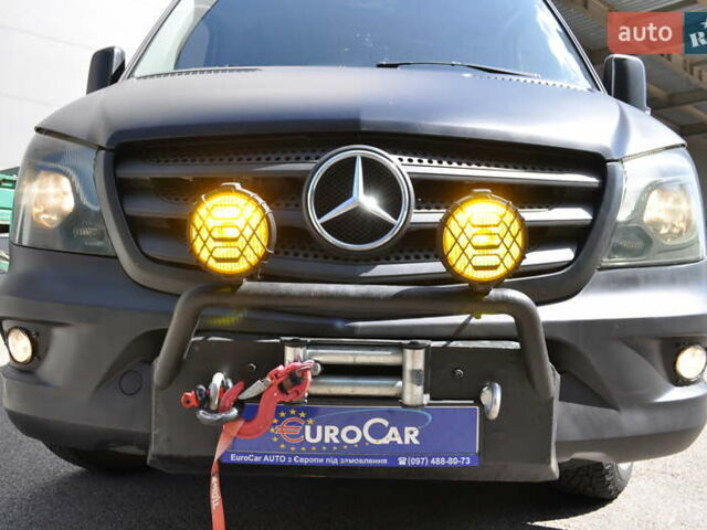 Желтый Мерседес Sprinter, объемом двигателя 2.14 л и пробегом 238 тыс. км за 17300 $, фото 19 на Automoto.ua