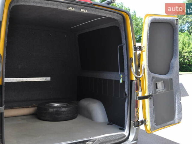 Желтый Мерседес Sprinter, объемом двигателя 2.14 л и пробегом 238 тыс. км за 17300 $, фото 48 на Automoto.ua