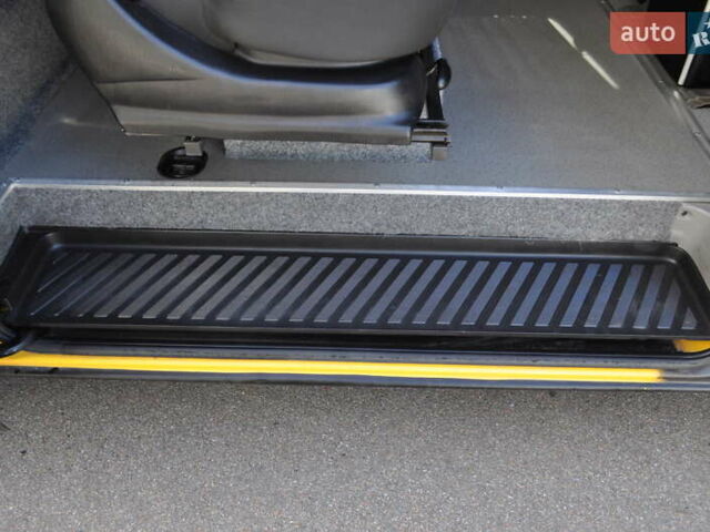 Желтый Мерседес Sprinter, объемом двигателя 2.14 л и пробегом 238 тыс. км за 17300 $, фото 41 на Automoto.ua