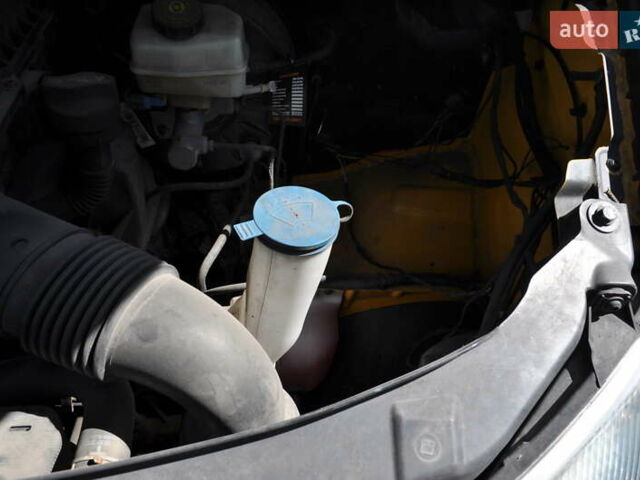 Желтый Мерседес Sprinter, объемом двигателя 2.14 л и пробегом 238 тыс. км за 17300 $, фото 70 на Automoto.ua