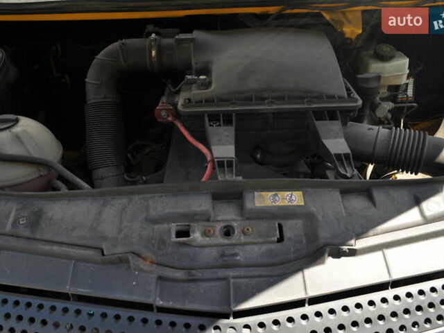 Желтый Мерседес Sprinter, объемом двигателя 2.14 л и пробегом 238 тыс. км за 17300 $, фото 72 на Automoto.ua