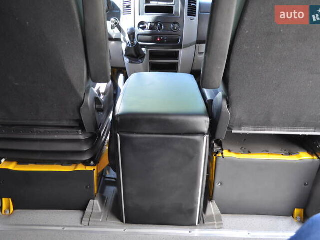 Желтый Мерседес Sprinter, объемом двигателя 2.14 л и пробегом 238 тыс. км за 17300 $, фото 27 на Automoto.ua