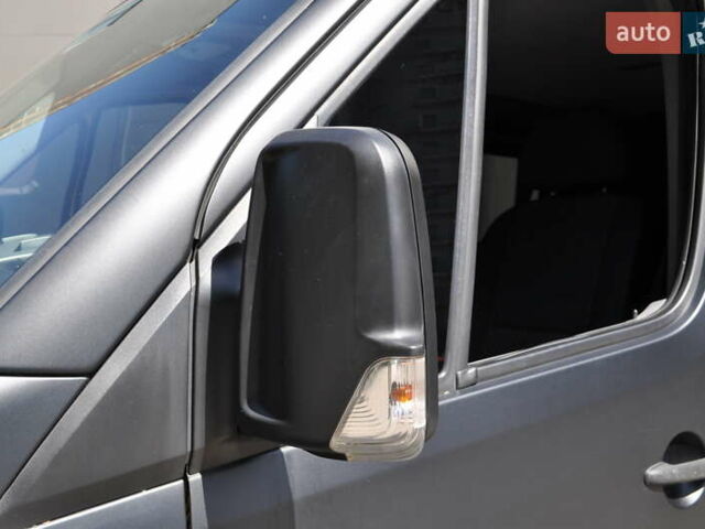 Желтый Мерседес Sprinter, объемом двигателя 2.14 л и пробегом 238 тыс. км за 17300 $, фото 14 на Automoto.ua