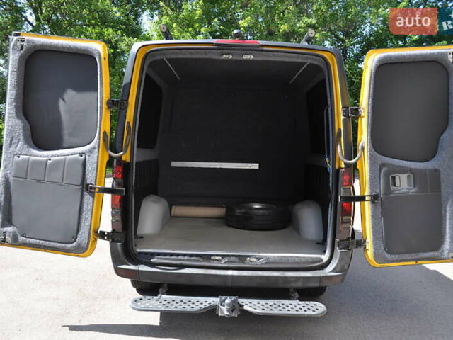 Желтый Мерседес Sprinter, объемом двигателя 2.14 л и пробегом 238 тыс. км за 17300 $, фото 44 на Automoto.ua