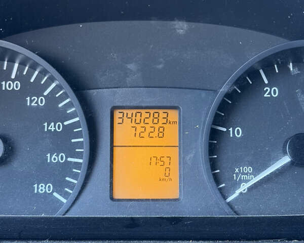Желтый Мерседес Sprinter, объемом двигателя 2.14 л и пробегом 340 тыс. км за 21000 $, фото 19 на Automoto.ua