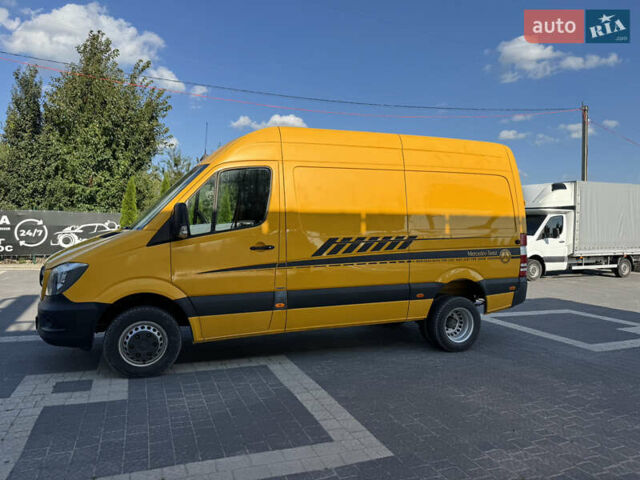Желтый Мерседес Sprinter, объемом двигателя 2.14 л и пробегом 340 тыс. км за 21000 $, фото 2 на Automoto.ua
