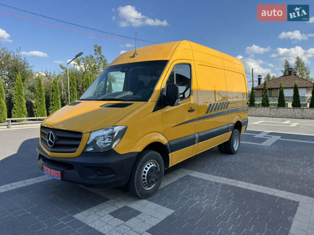 Желтый Мерседес Sprinter, объемом двигателя 2.14 л и пробегом 340 тыс. км за 21000 $, фото 1 на Automoto.ua