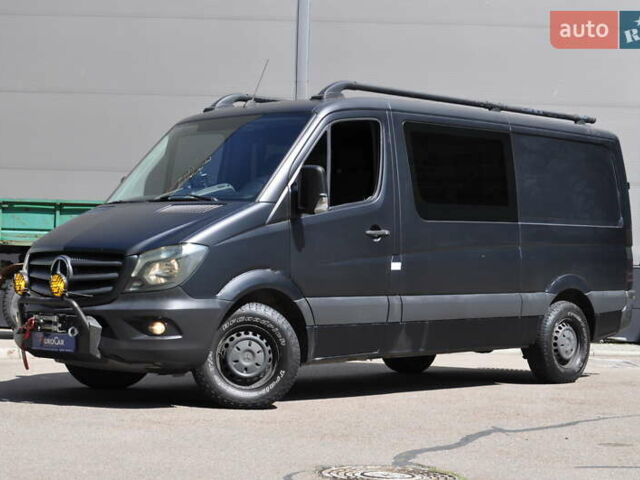 Желтый Мерседес Sprinter, объемом двигателя 2.14 л и пробегом 238 тыс. км за 17300 $, фото 1 на Automoto.ua