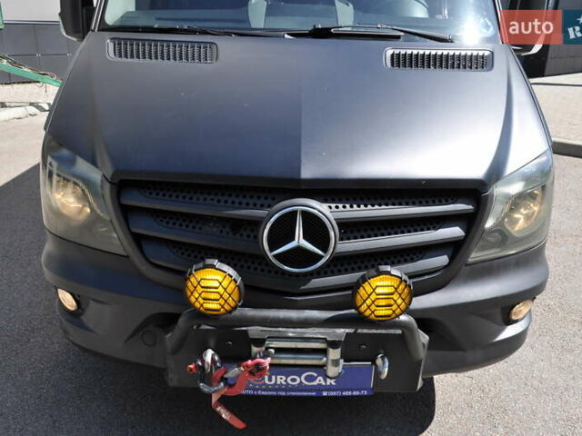 Желтый Мерседес Sprinter, объемом двигателя 2.14 л и пробегом 238 тыс. км за 17300 $, фото 17 на Automoto.ua