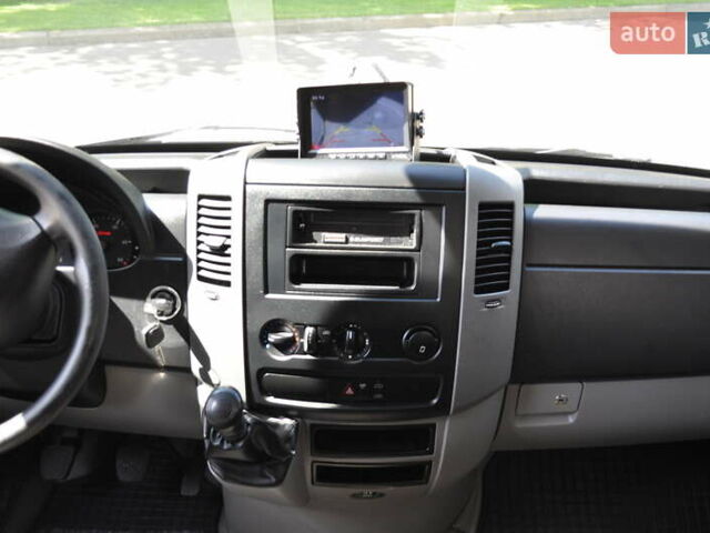 Желтый Мерседес Sprinter, объемом двигателя 2.14 л и пробегом 238 тыс. км за 17300 $, фото 30 на Automoto.ua