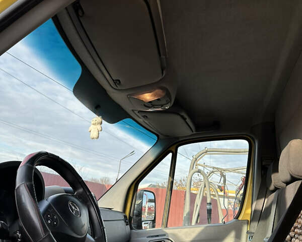 Желтый Мерседес Sprinter, объемом двигателя 2.14 л и пробегом 3 тыс. км за 19500 $, фото 20 на Automoto.ua