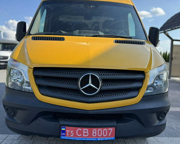 Желтый Мерседес Sprinter, объемом двигателя 2.14 л и пробегом 340 тыс. км за 21000 $, фото 10 на Automoto.ua