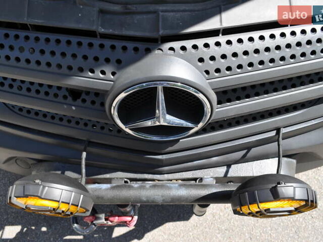 Желтый Мерседес Sprinter, объемом двигателя 2.14 л и пробегом 238 тыс. км за 17300 $, фото 73 на Automoto.ua